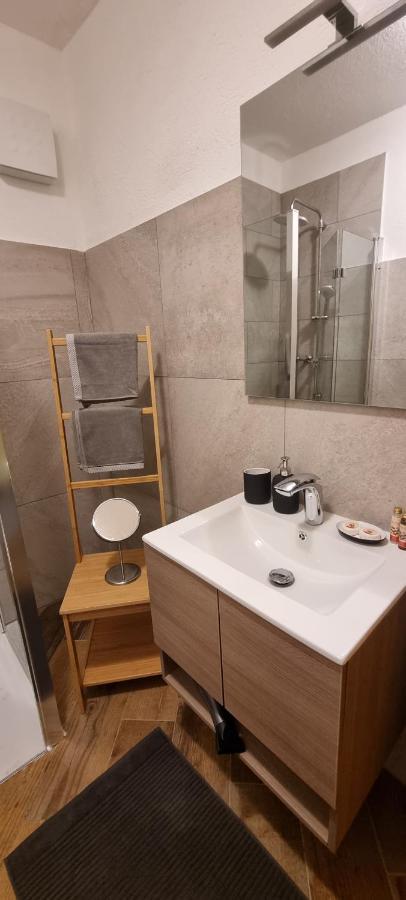 Bed and Breakfast Lo Noyer Et Les Roses Сен-Никола Экстерьер фото